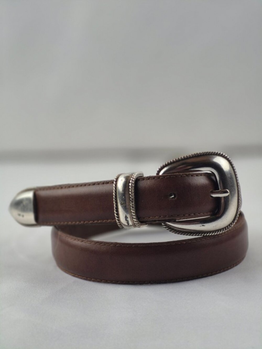 The Ritz Accessory Collection Brown Leather Belt Silver Western Buckle 1996 MED